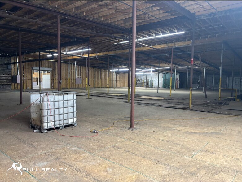 More Photos Of 406 Fourth Ave, Dalton Manufacturing For Sale