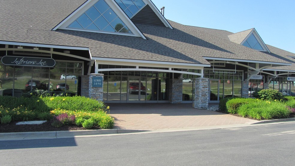 More Photos Of 3890 Charlevoix Rd, Petoskey Medical For Lease