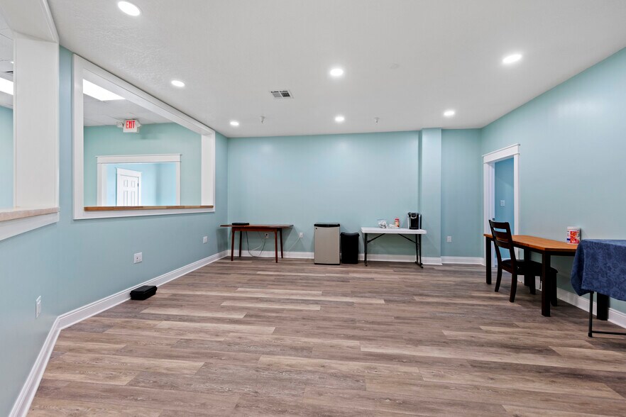 More Photos Of 5420 Hickory St, Panama City Office For Lease