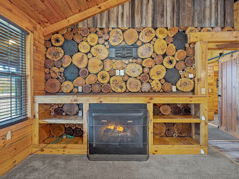 More Photos Of 1640-642 River Rd, Hot Springs Apartments For Sale