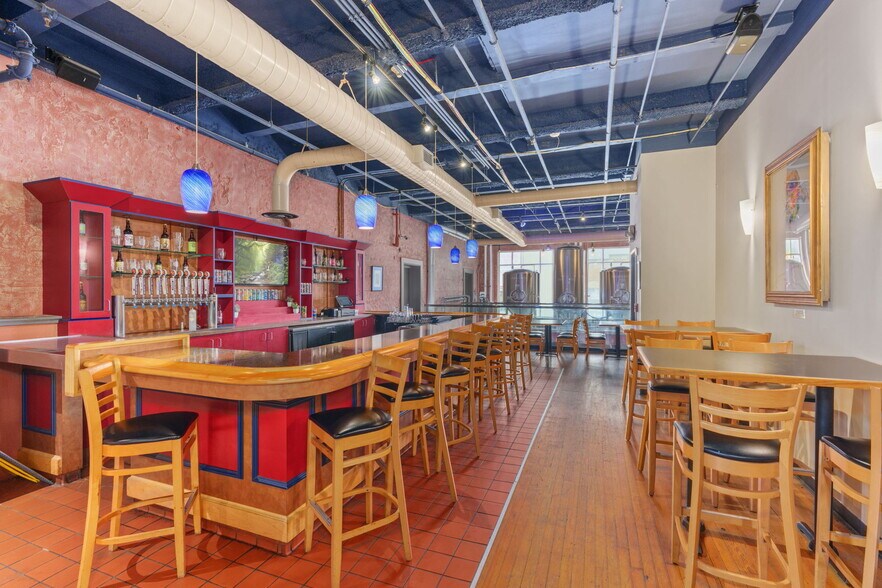 More Photos Of 812-814 W Hamilton St, Allentown Loft Creative Space For Sale