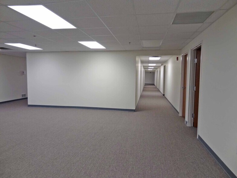 More Photos Of 1311-1319 Pineview Dr, Morgantown Medical For Lease