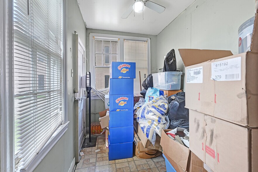 More Photos Of 1710 Cypress Creek Pkwy, Houston Office For Sale