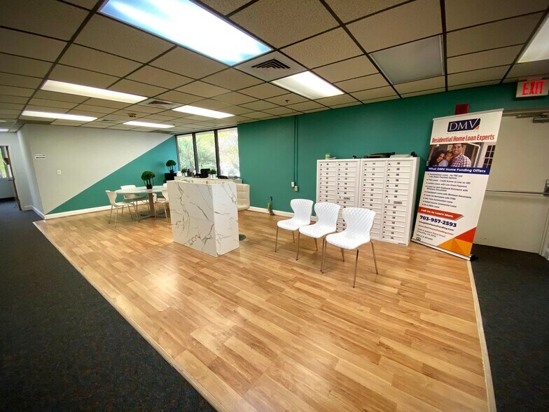 More Photos Of 4119 Blue Heron Blvd W, Riviera Beach Office For Sale