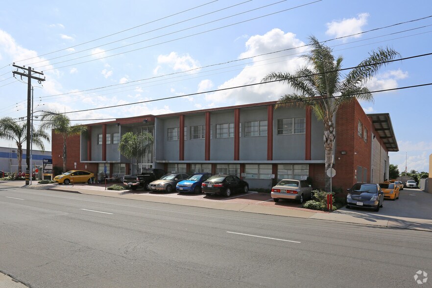 More Photos Of 3467-3479 Kurtz St, San Diego Warehouse For Lease