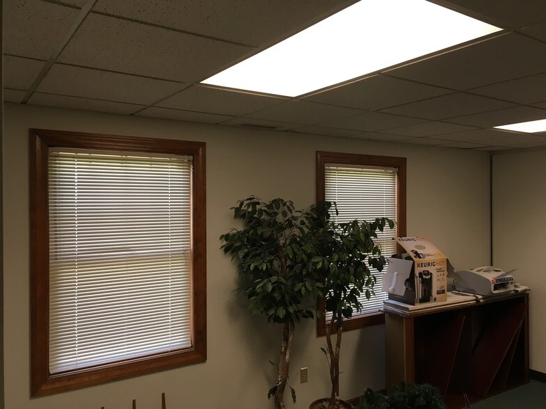 More Photos Of 80 Worcester St, North Grafton Storefront Retail Office For Lease