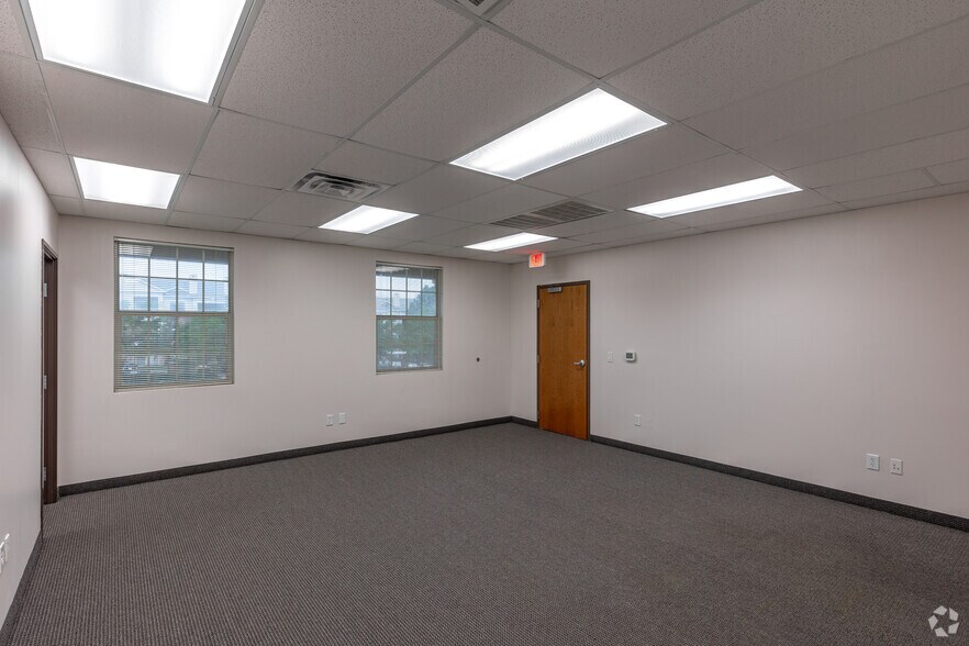 More Photos Of 309 S Jupiter Rd, Allen Coworking Space