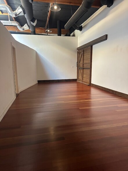 More Photos Of 3109-3117 W Temple St, Los Angeles Loft Creative Space For Lease
