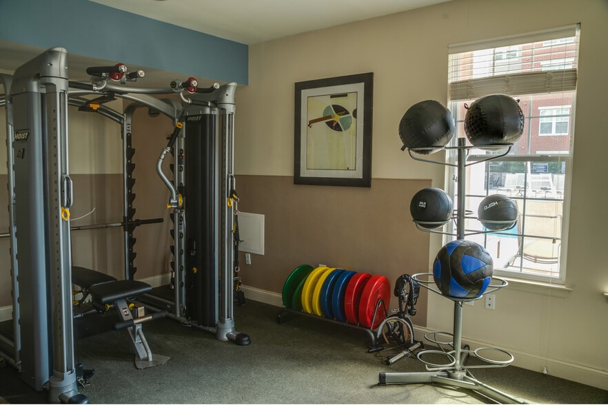 More Photos Of 1 Village Grn, Patchogue Apartments For Lease