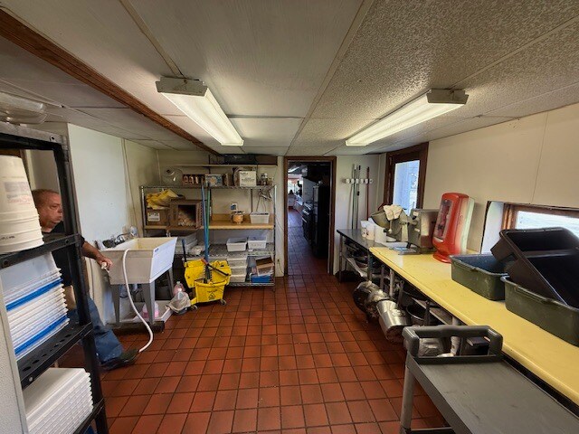 More Photos Of 10101 Dustin Rd, Remsen Restaurant For Sale