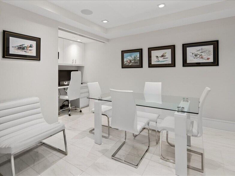 More Photos Of 1001 10th Ave S, Naples Office Residential For Lease
