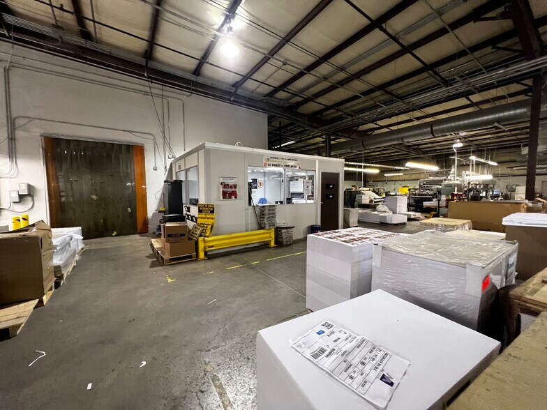 More Photos Of 201 Whitsett Rd, Nashville Warehouse For Lease
