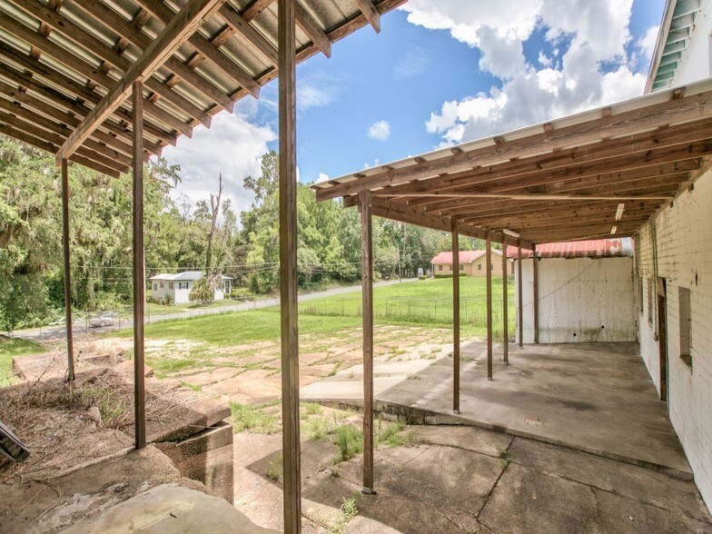 More Photos Of 765 E Washington St, Monticello Auto Repair For Sale