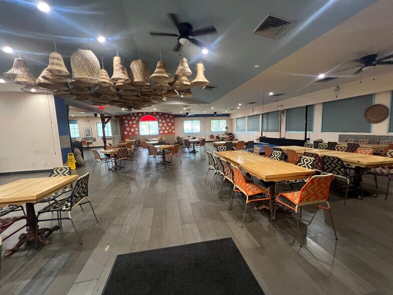 More Photos Of 2255 NW 87th Ave, Miami Restaurant For Lease