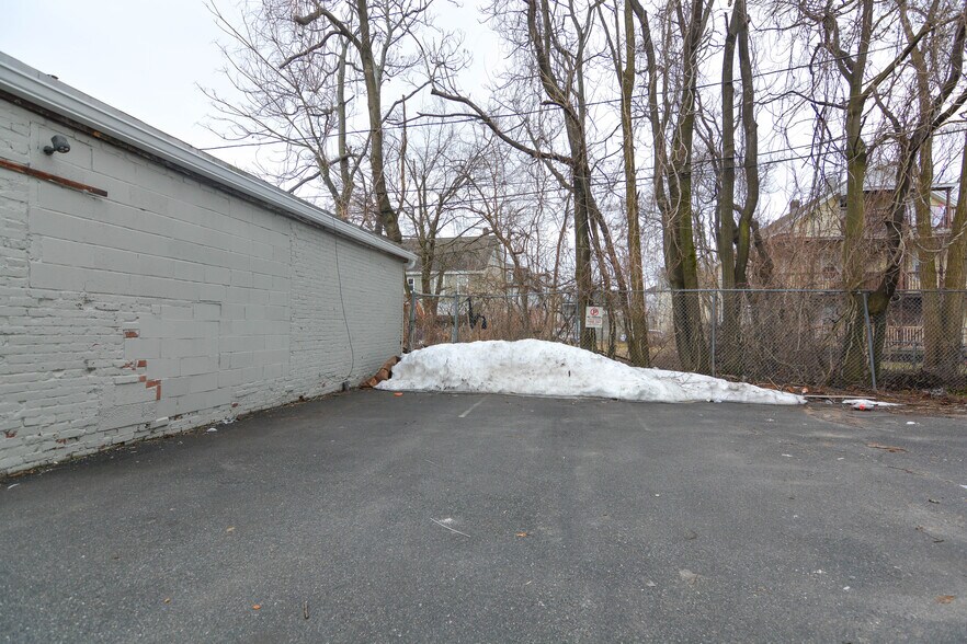 More Photos Of 35 Lafayette St, Worcester Apartments For Sale