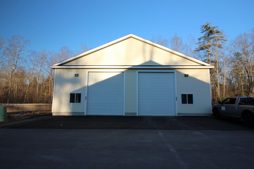 More Photos Of 246 Isinglass Cir, Barrington Warehouse For Sale