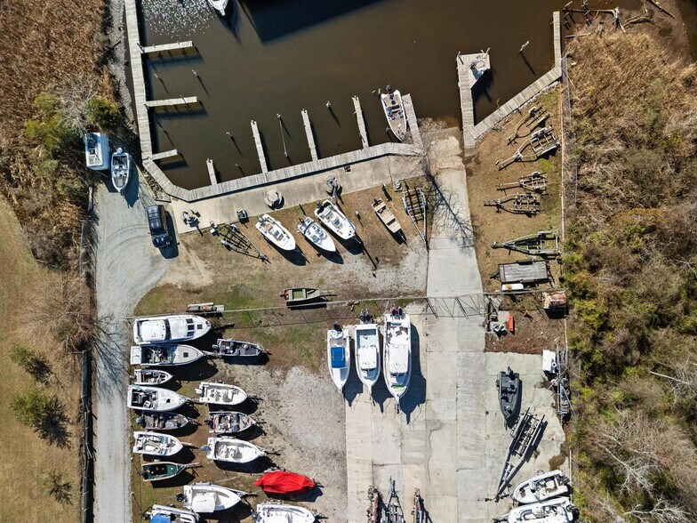 More Photos Of 159 Old Bridge St, Jacksonville Marina For Sale