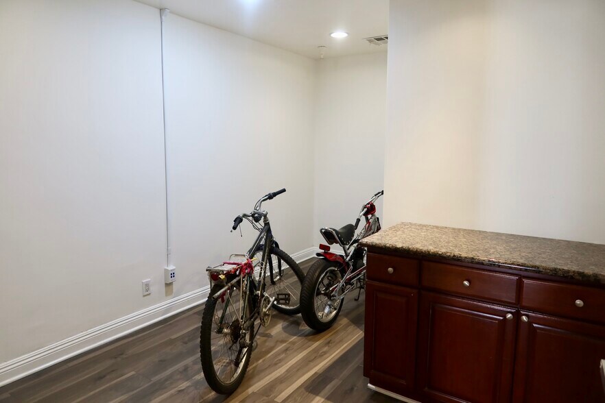 More Photos Of 5862 Avalon Blvd, Los Angeles Medical For Lease