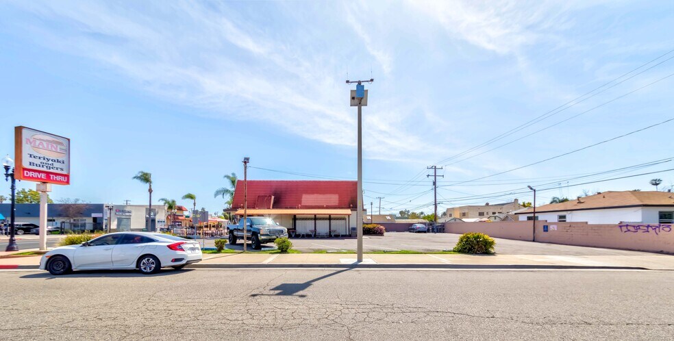 More Photos Of 806 S Main St, Santa Ana Fast Food For Sale