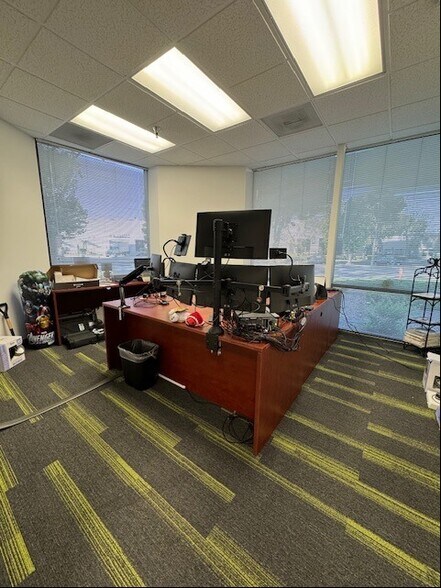 More Photos Of 6000-6098 Rickenbacker Rd, Commerce Warehouse For Lease