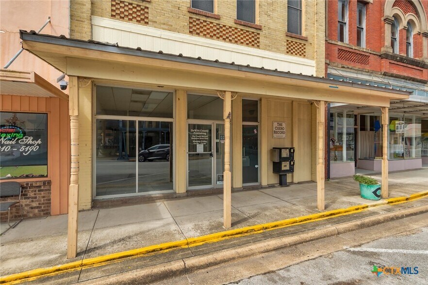 More Photos Of 119 E Main St, Cuero General Retail For Sale