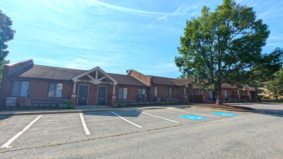 More Photos Of 7050 Chesapeake Rd, Landover Hills Unknown For Lease