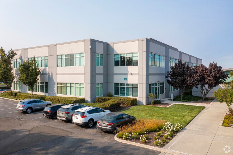 More Photos Of 237 S Hillview Dr, Milpitas Research And Development For Lease