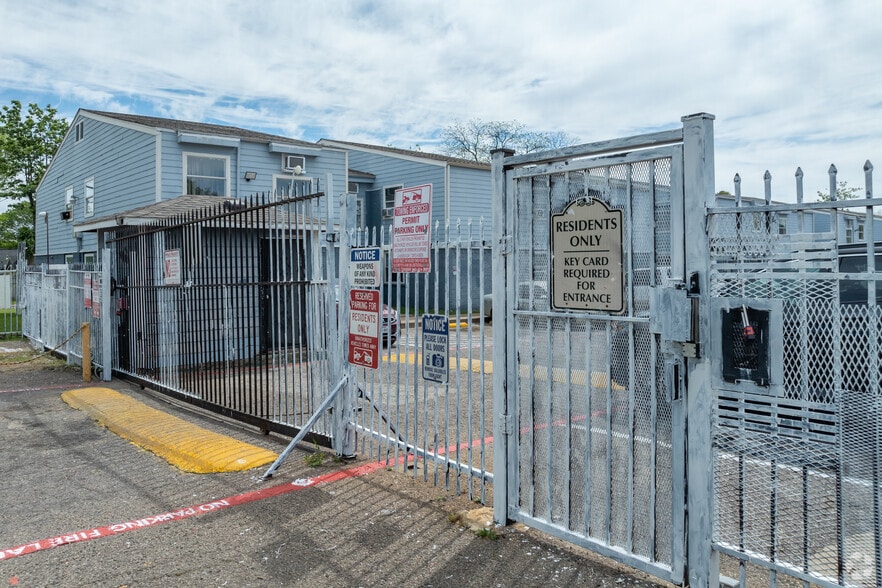 More Photos Of 3410 Fordham Rd, Dallas Apartments For Sale