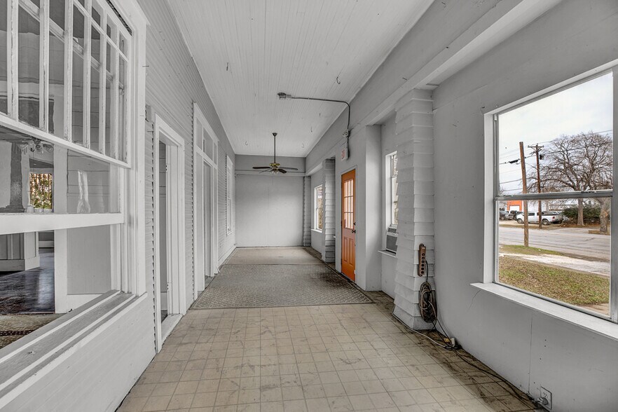 More Photos Of 650-664 S Seguin Ave, New Braunfels Land For Sale