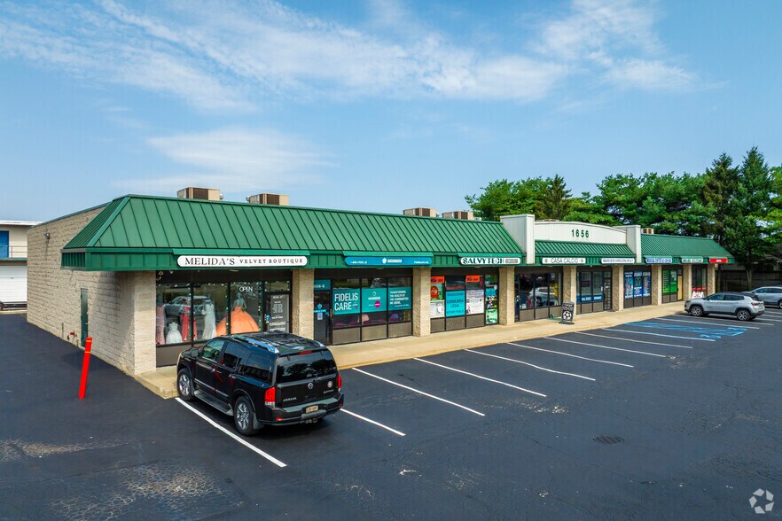 More Photos Of 1656 Fifth Ave, Bay Shore Unknown For Lease