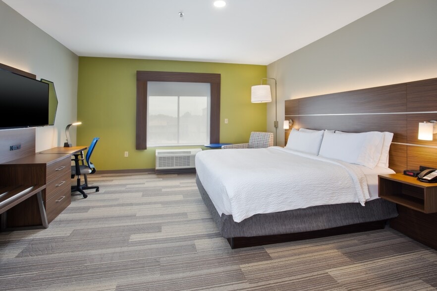 More Photos Of 21010 Katy Fwy, Katy Hotel For Sale
