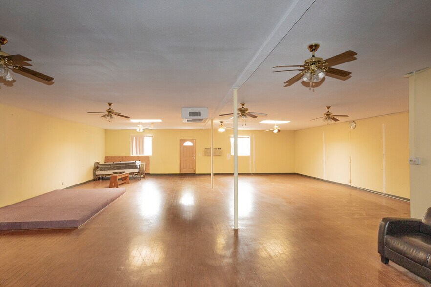 More Photos Of 5239 Atlantic Ave, Long Beach Freestanding For Sale