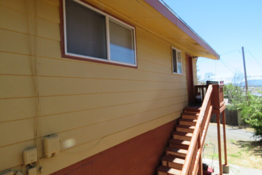 More Photos Of 326 Jefferson St, Klamath Falls Multifamily For Sale