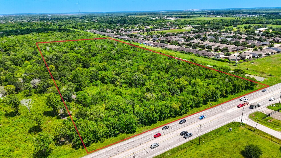 More Photos Of 0 Hwy 35 - CR 133 - 19.07ac, Alvin Land For Sale