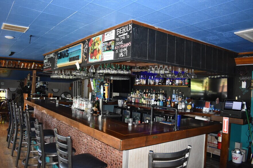 More Photos Of 6136 Tilghman Island Rd, Tilghman Restaurant For Sale