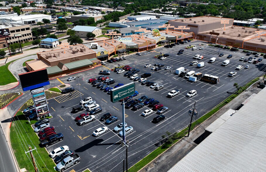 More Photos Of 9012 Research Blvd, Austin Unknown For Lease