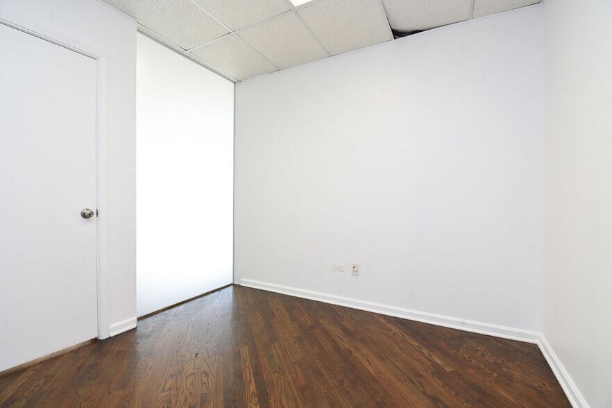 More Photos Of 2158 Grand Ave, Chicago Apartments For Lease