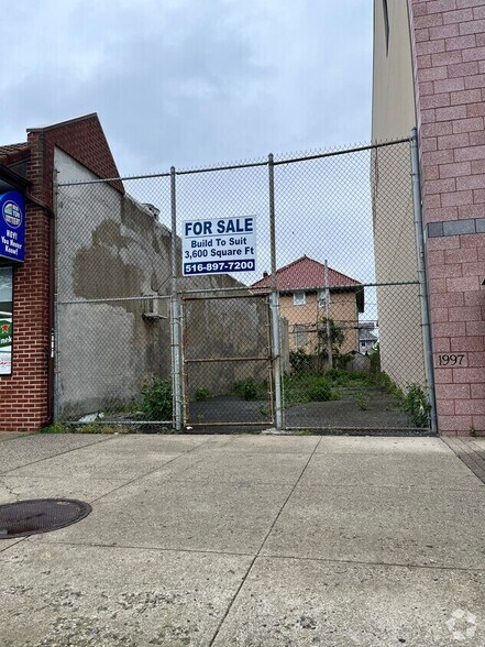 Primary Photo Of 121 West Park Avenue, Long Beach Land For Sale