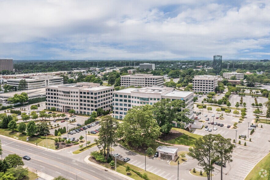 More Photos Of 999 S Shady Grove Rd, Memphis Office For Lease