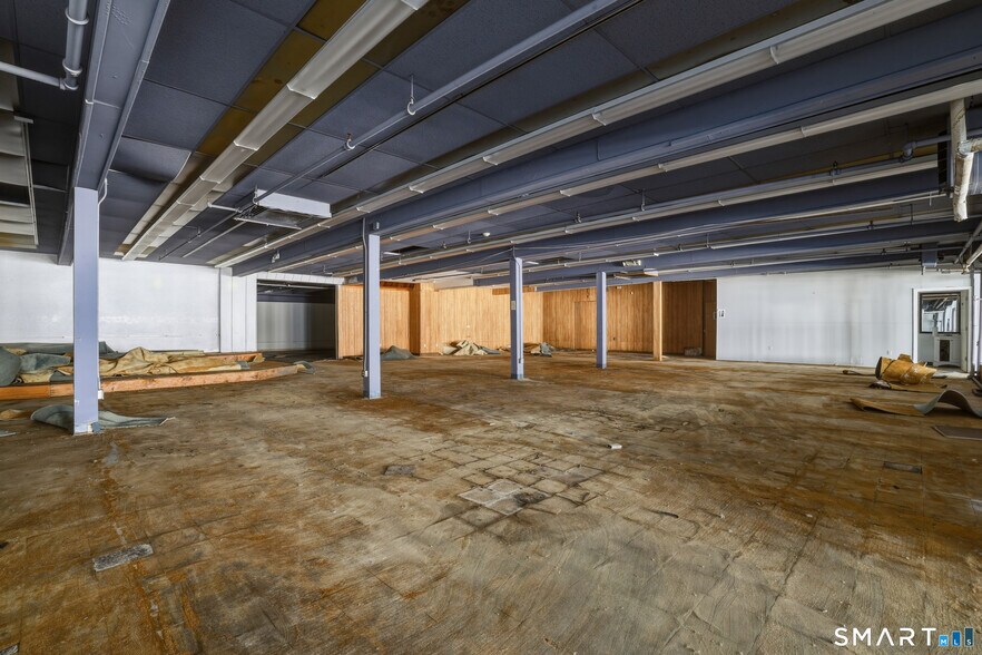 More Photos Of 1930 Silas Deane Hwy, Rocky Hill Freestanding For Sale