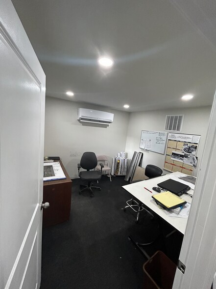 More Photos Of 3687 County 42-3 Rd, Kaiser Industrial For Lease