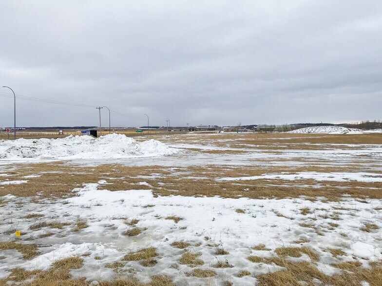 Primary Photo Of 101 Willow Ridge Blvd SW, Black Diamond General Retail For Lease