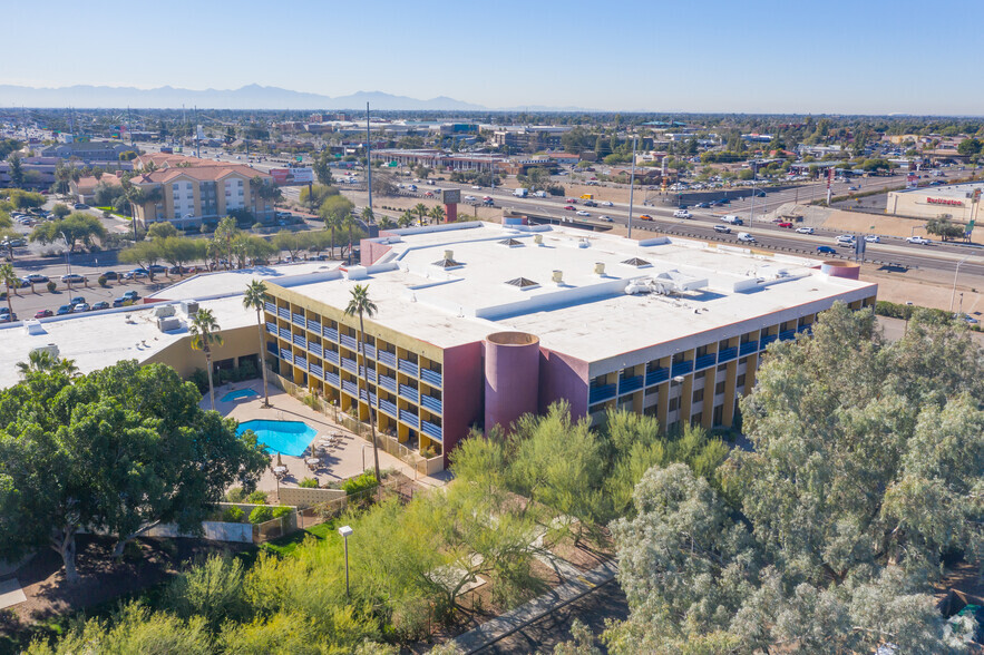 Primary Photo Of 2532 W Peoria Ave, Phoenix Hotel For Sale