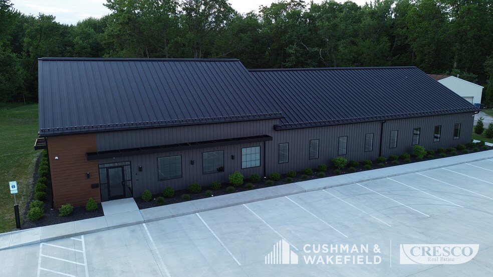 More Photos Of 29992 Lorain Rd, North Olmsted Office For Sale