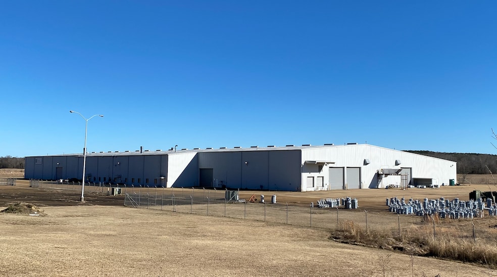 More Photos Of 896 Bowling Green Rd, Lexington Manufacturing For Lease