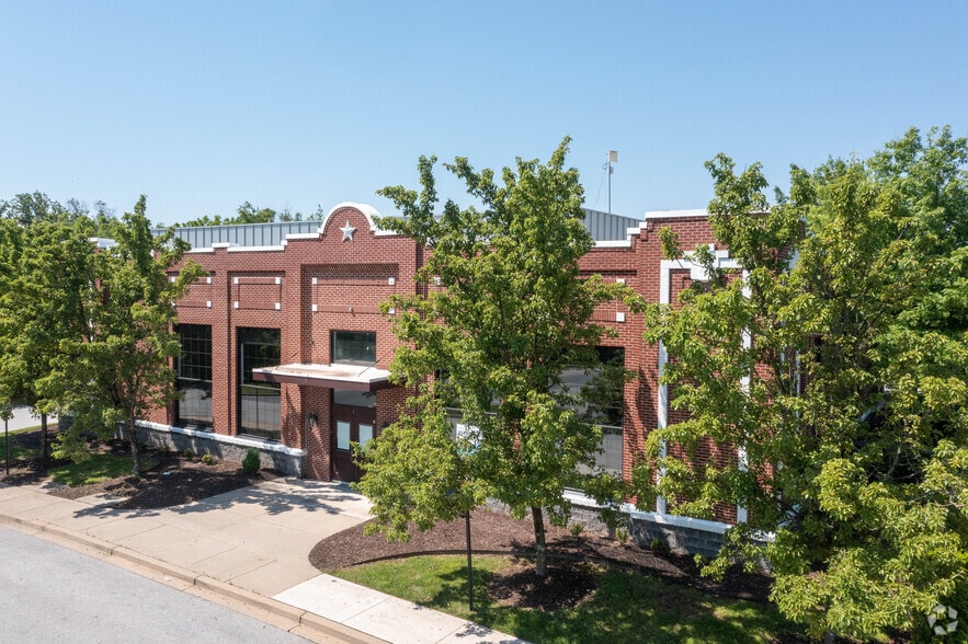 More Photos Of 10300 Mill Run Cir, Owings Mills Unknown For Lease