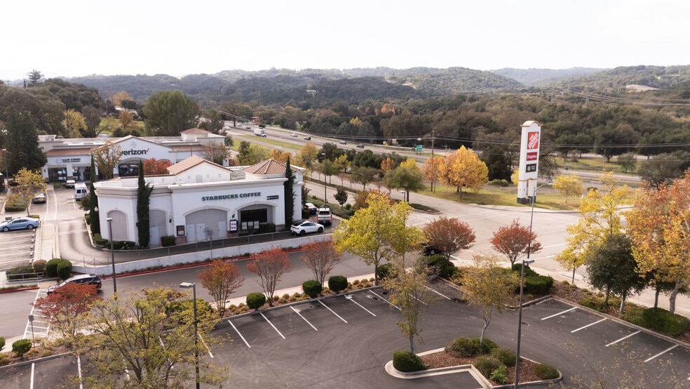 More Photos Of 905 El Camino Real, Atascadero Unknown For Lease