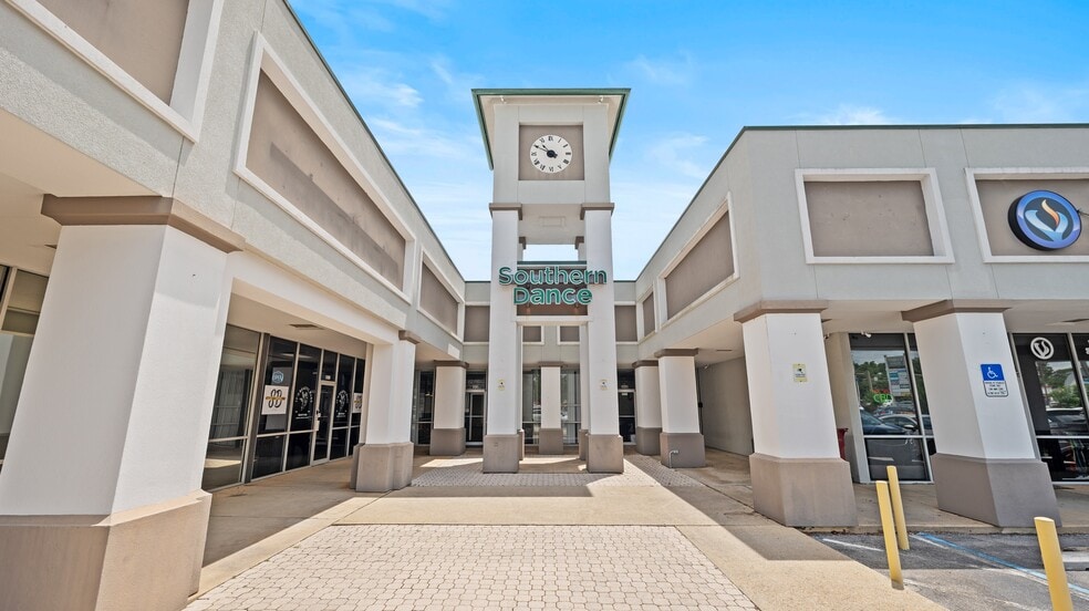 More Photos Of 2221 S Ferdon Blvd, Crestview Unknown For Lease