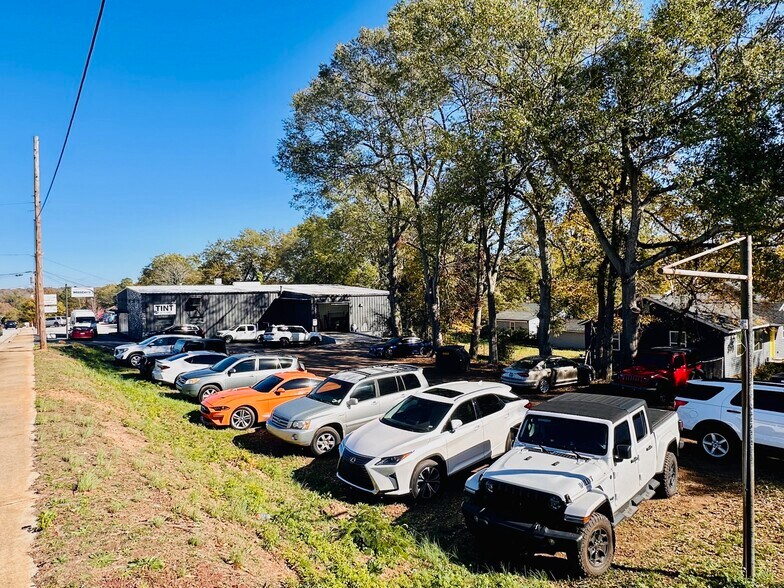 More Photos Of 1253 S Pleasantburg Dr, Greenville General Retail For Sale