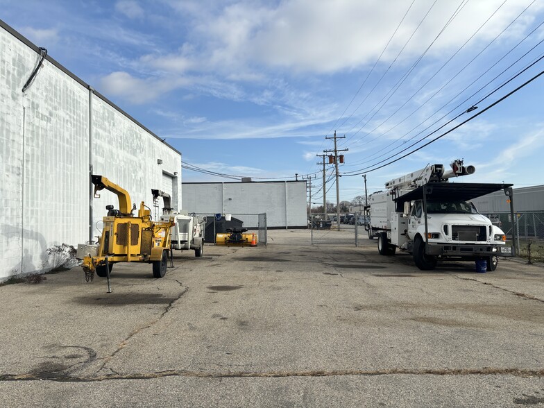 More Photos Of 33 Plan Way, Warwick Warehouse For Lease
